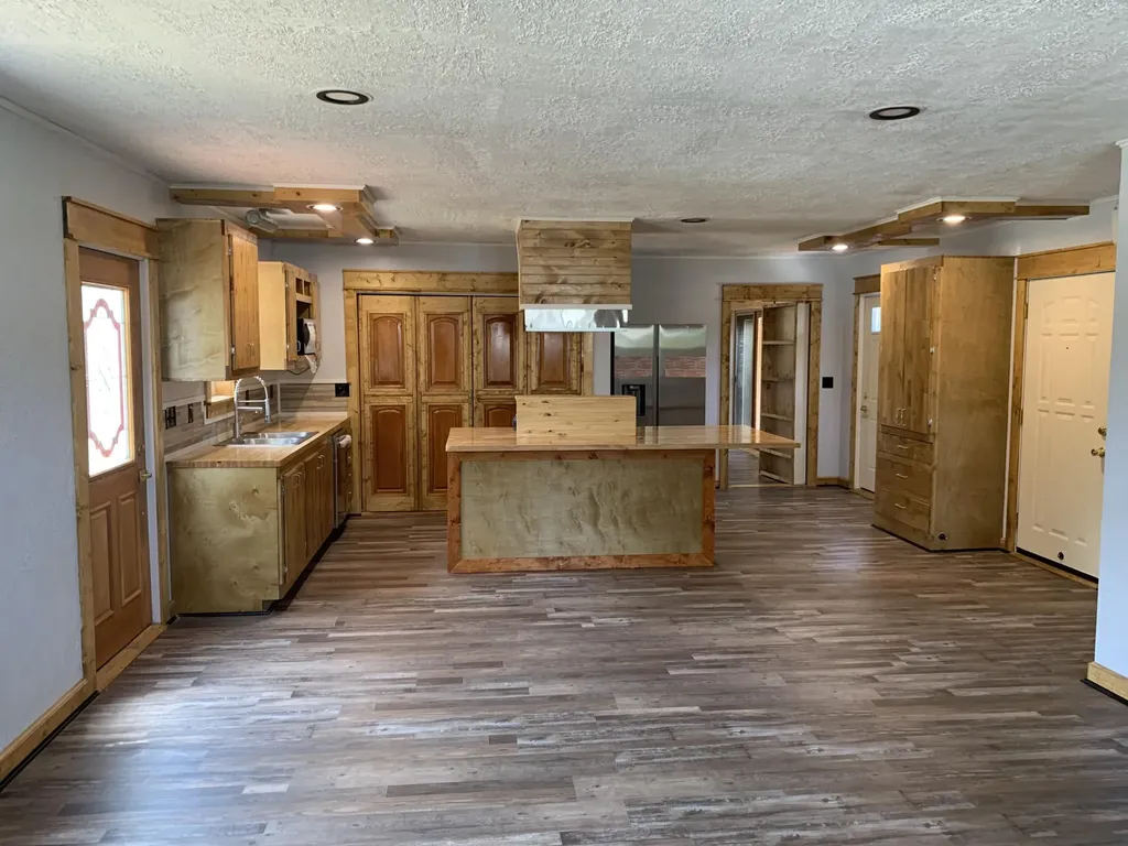 576 Pipestone Street Benton Harbor City MI 49022