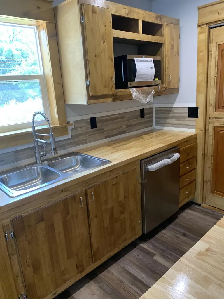 576 Pipestone Street Benton Harbor City MI 49022