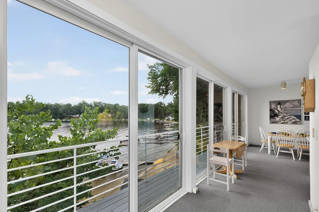 15657 Lakeview Drive Buchanan Township MI 49107