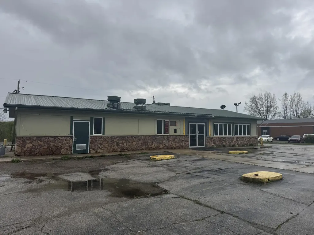 68867 M-62 Ontwa Township MI 49112