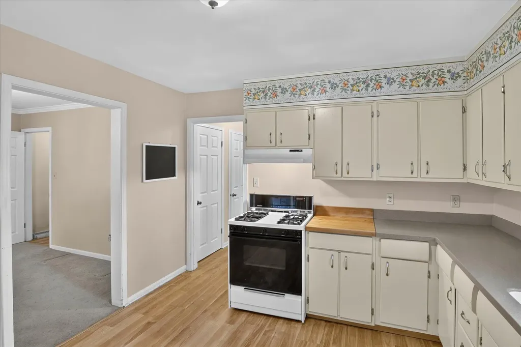 1446 Eagle Street Niles City MI 49120