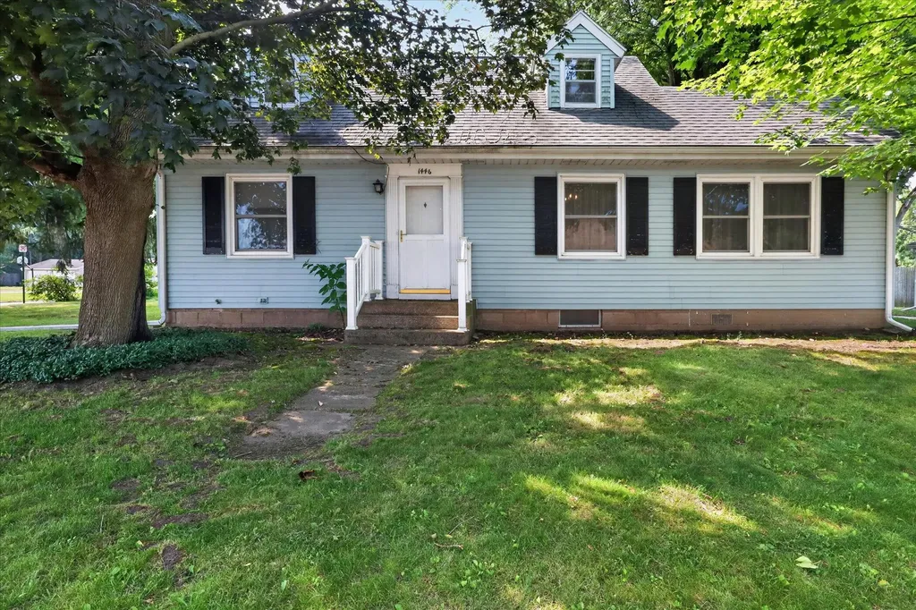 1446 Eagle Street Niles City MI 49120