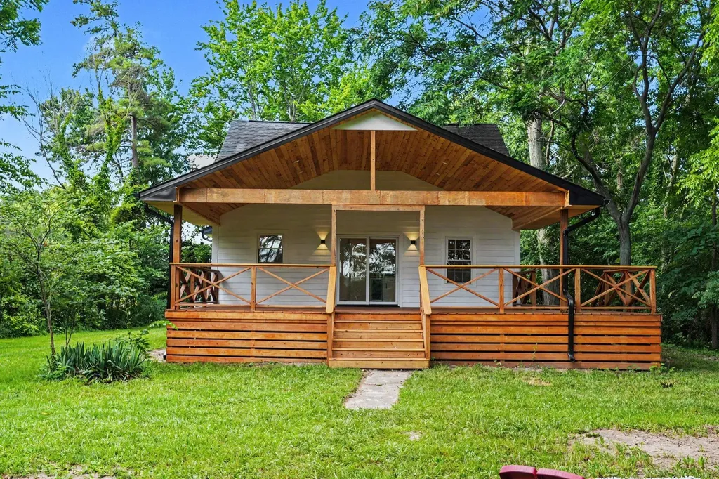 6351 Harbert Road Chikaming Township MI 49125