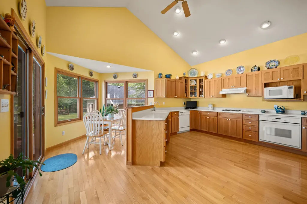 9895 Lakeview Drive Oronoko Charter Township MI 49103