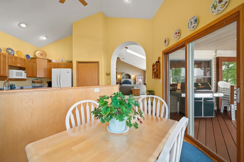 9895 Lakeview Drive Oronoko Charter Township MI 49103