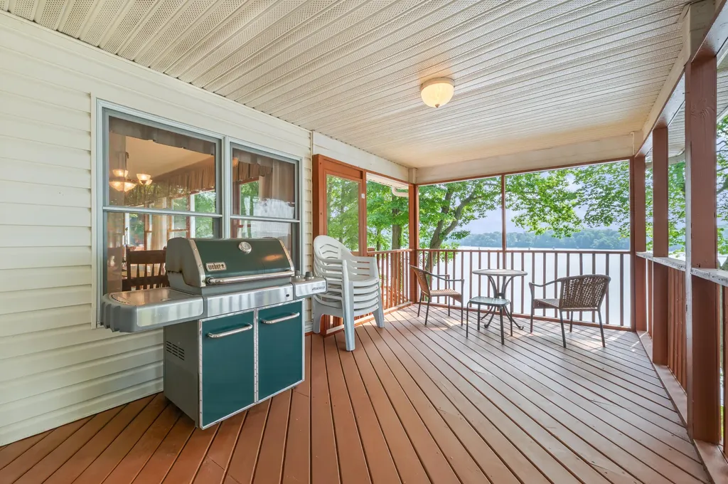 9895 Lakeview Drive Oronoko Charter Township MI 49103