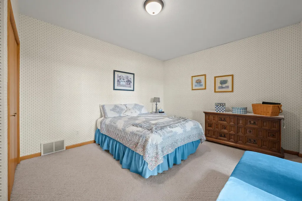 9895 Lakeview Drive Oronoko Charter Township MI 49103
