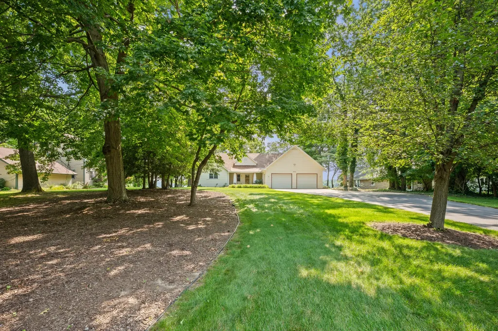9895 Lakeview Drive Oronoko Charter Township MI 49103