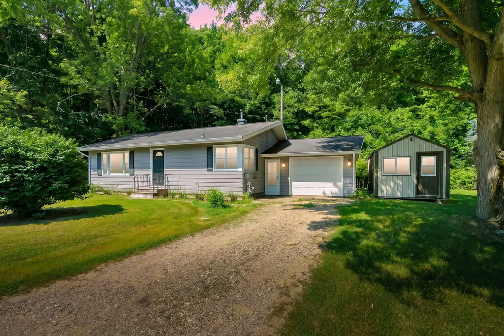 1264 M-40 Street S Allegan Township MI 49010