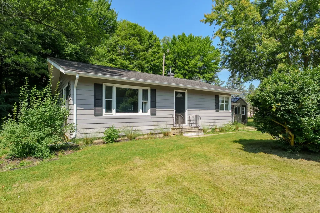 1264 M-40 Street S Allegan Township MI 49010