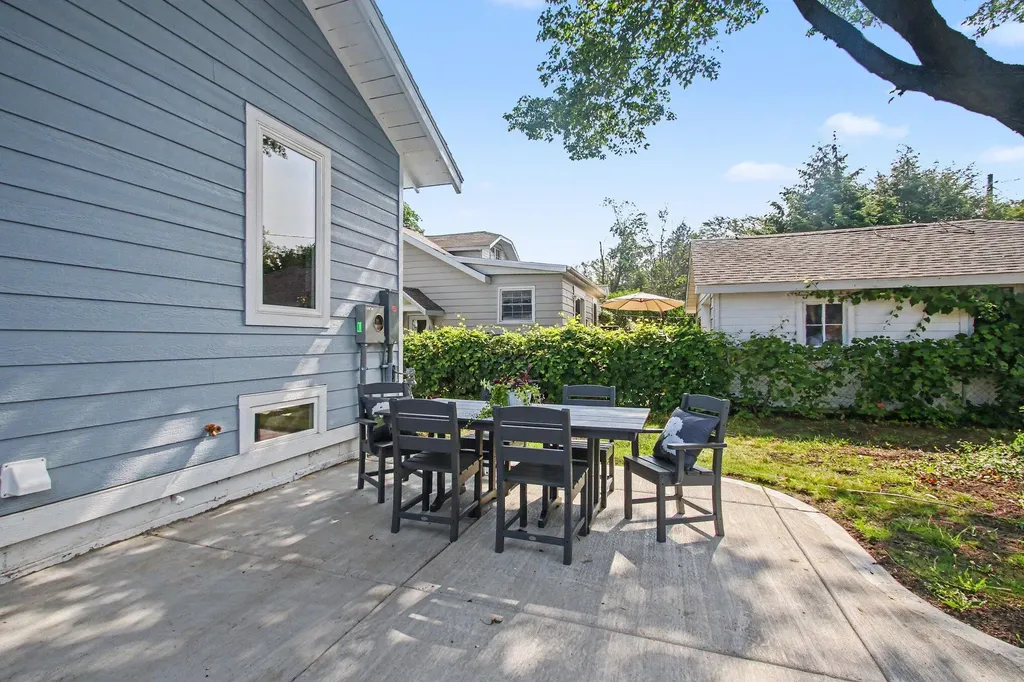 510 Lyon Street South Haven City MI 49090