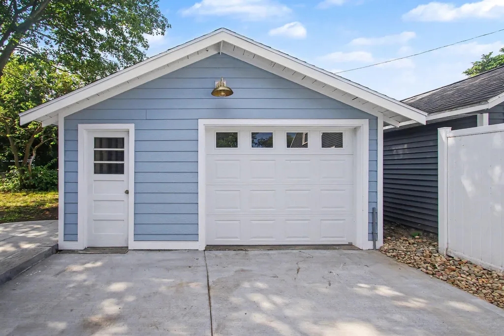 510 Lyon Street South Haven City MI 49090