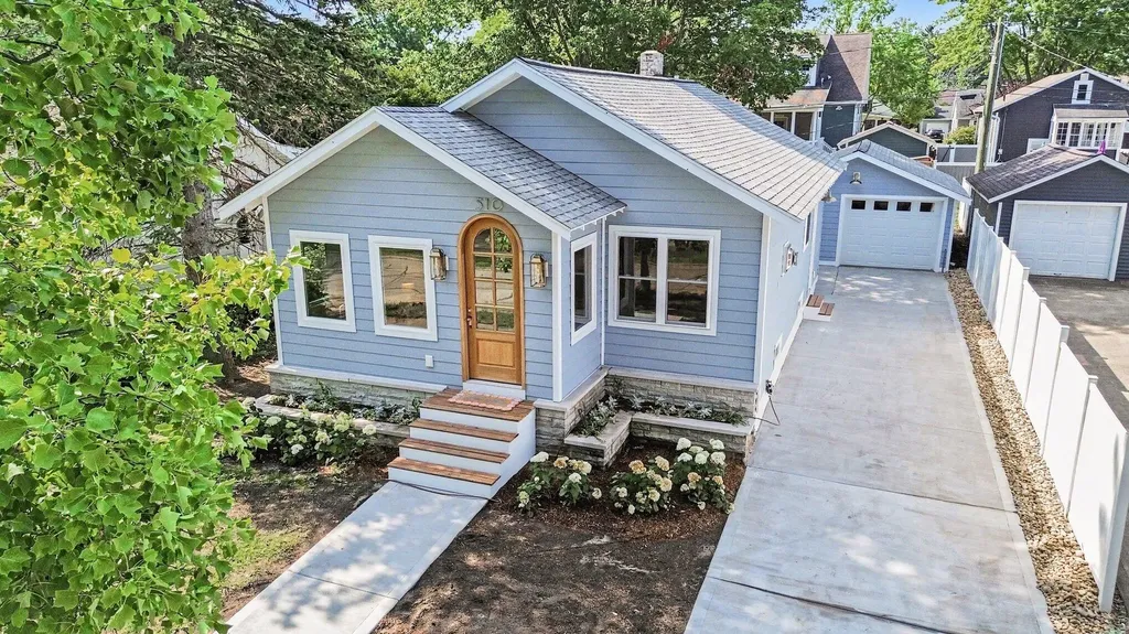 510 Lyon Street South Haven City MI 49090