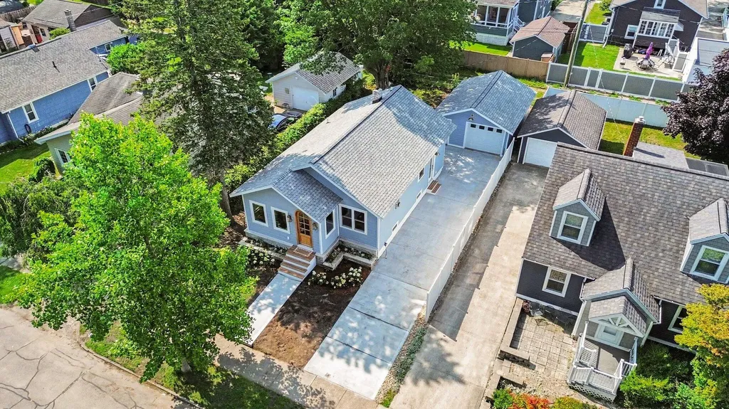 510 Lyon Street South Haven City MI 49090