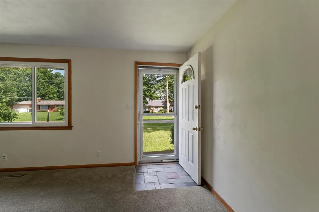 8696 Maplewood Drive Oronoko Charter Township MI 49103