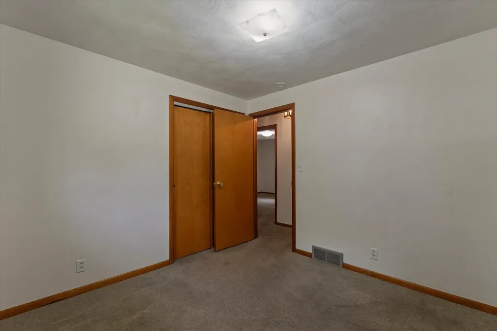 8696 Maplewood Drive Oronoko Charter Township MI 49103