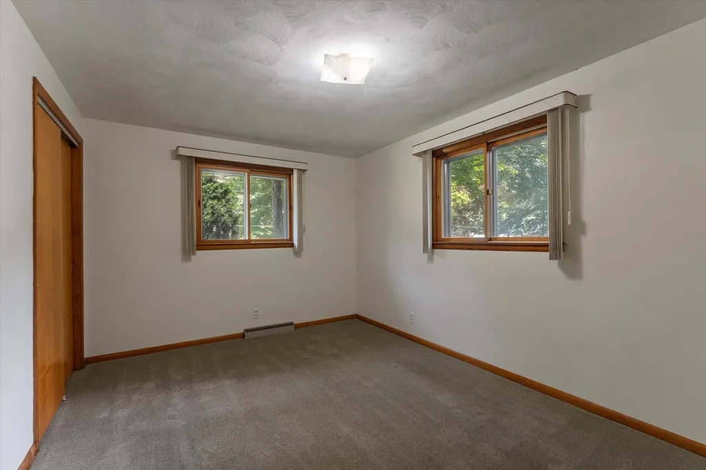 8696 Maplewood Drive Oronoko Charter Township MI 49103