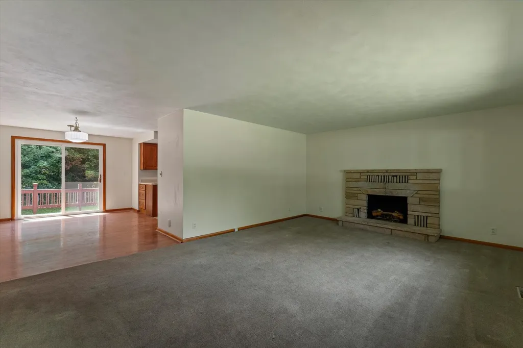 8696 Maplewood Drive Oronoko Charter Township MI 49103