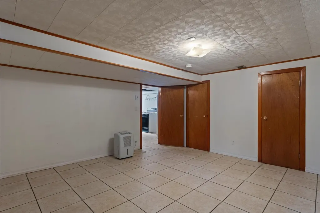 8696 Maplewood Drive Oronoko Charter Township MI 49103
