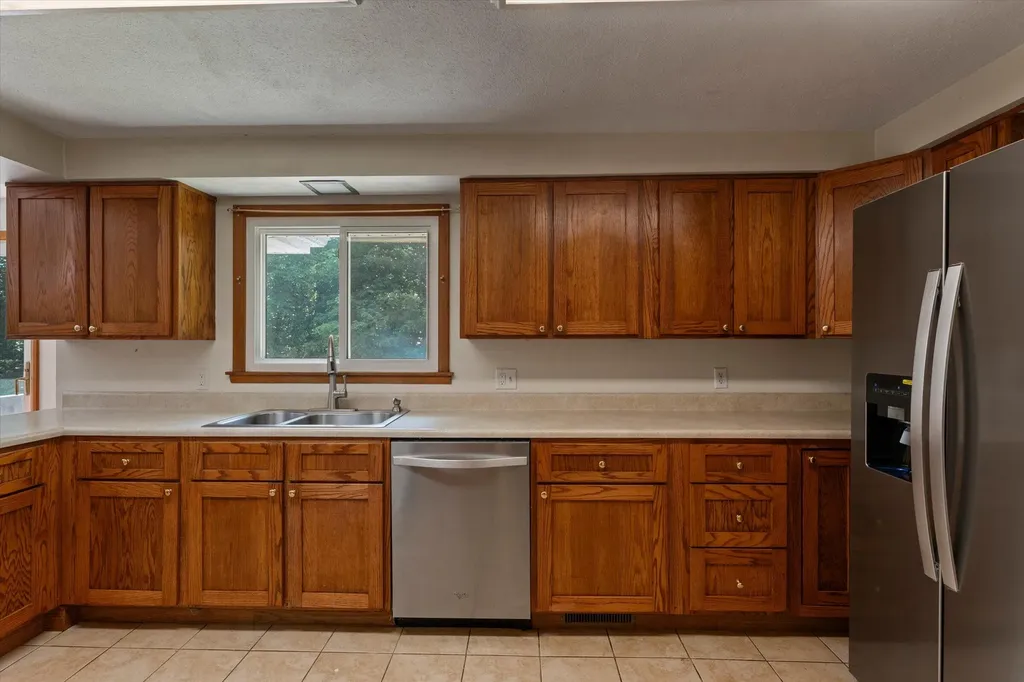 8696 Maplewood Drive Oronoko Charter Township MI 49103