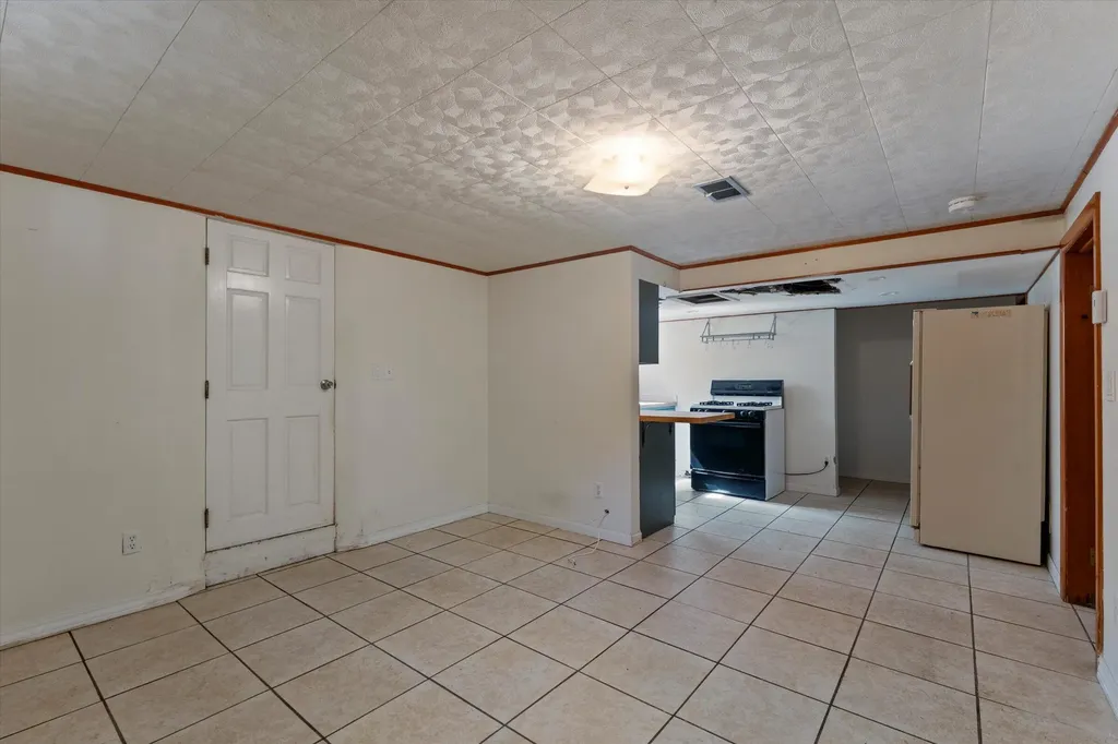 8696 Maplewood Drive Oronoko Charter Township MI 49103