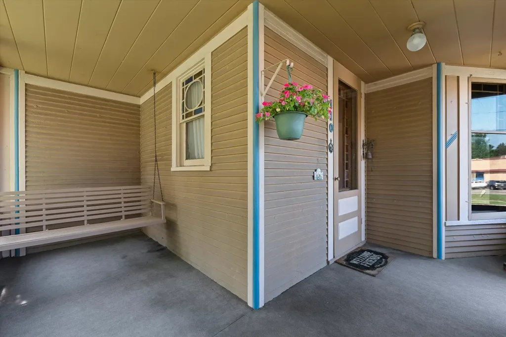 110 S East Street Cassopolis Village MI 49031