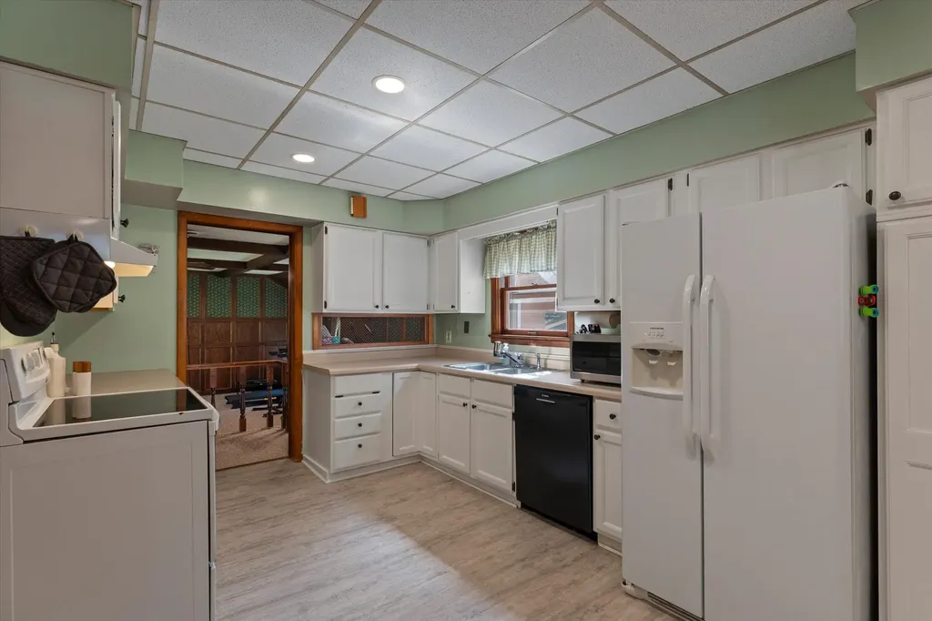 110 S East Street Cassopolis Village MI 49031