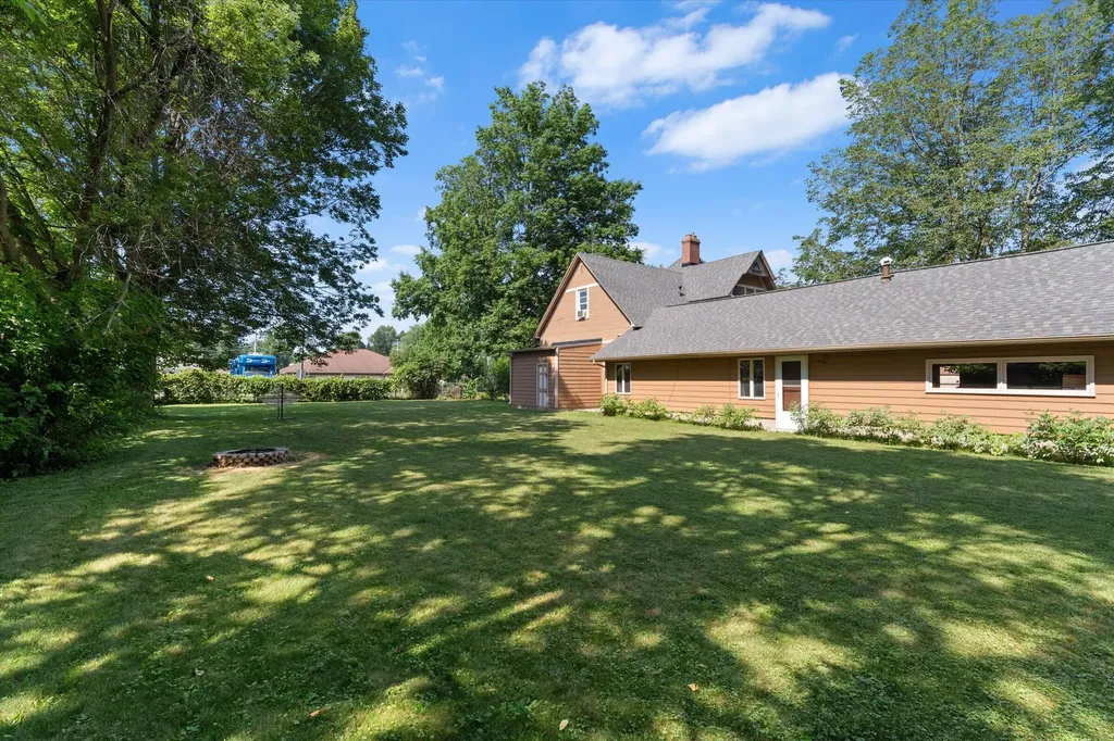110 S East Street Cassopolis Village MI 49031