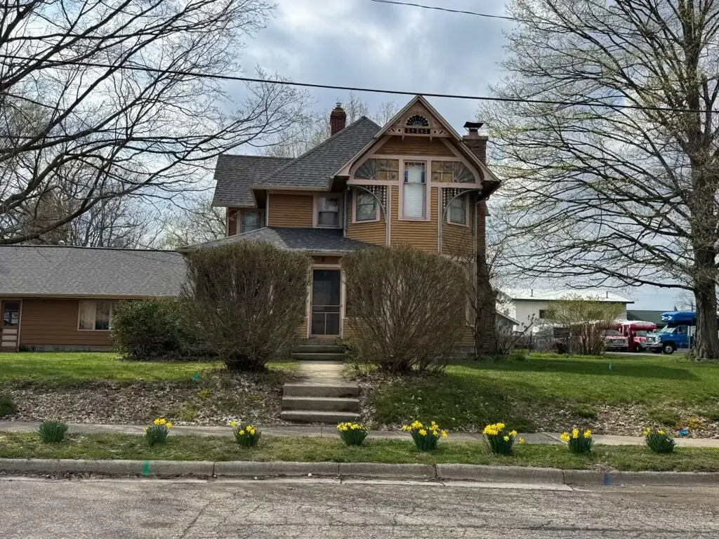 110 S East Street Cassopolis Village MI 49031