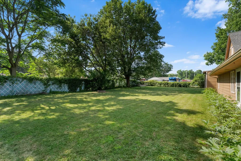 110 S East Street Cassopolis Village MI 49031