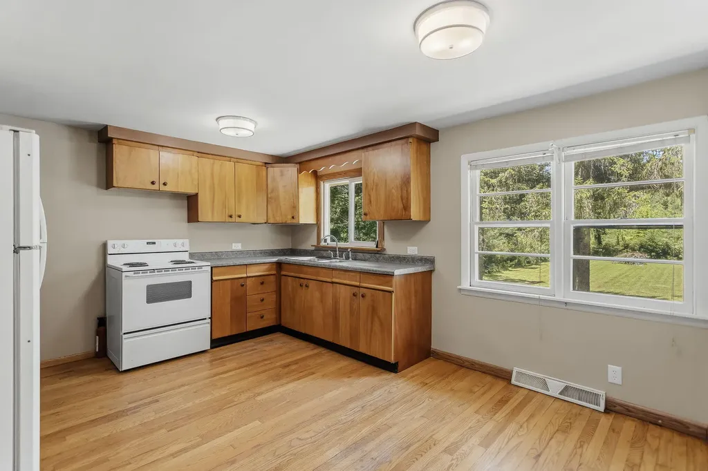 73028 26th Avenue Covert Township MI 49090