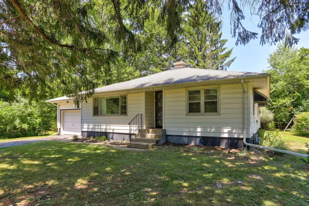 73028 26th Avenue Covert Township MI 49090