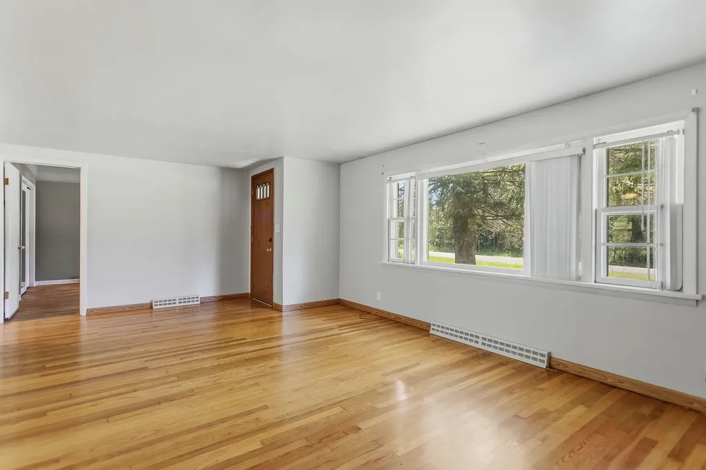 73028 26th Avenue Covert Township MI 49090