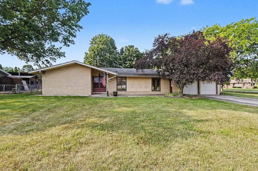 2436 Fountain Lane Lincoln Charter Township MI 49127