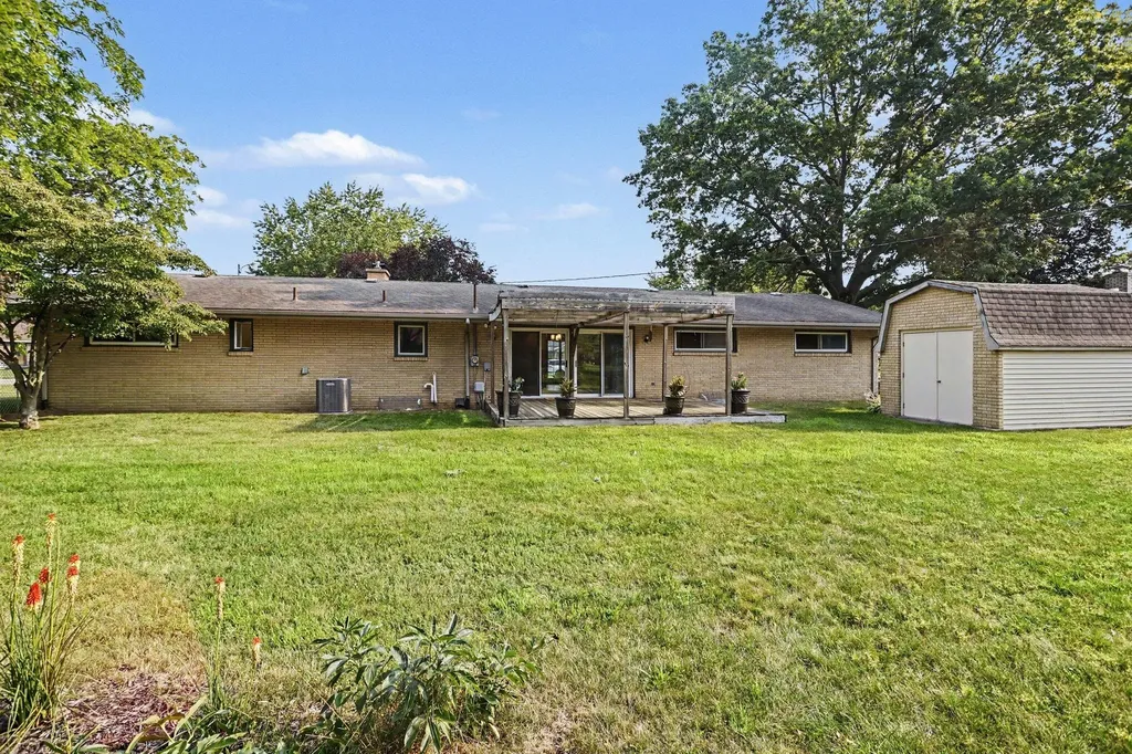 2436 Fountain Lane Lincoln Charter Township MI 49127