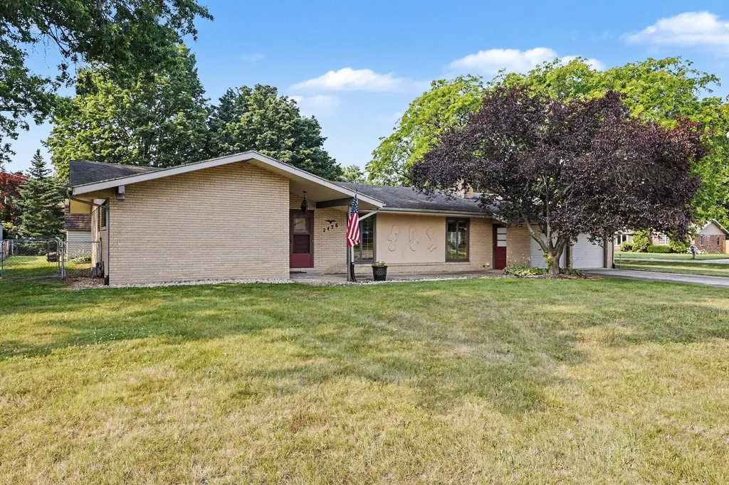 2436 Fountain Lane Lincoln Charter Township MI 49127