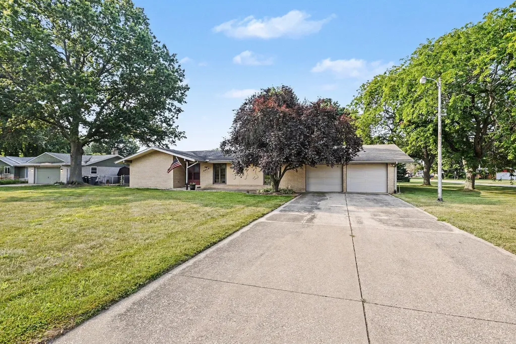 2436 Fountain Lane Lincoln Charter Township MI 49127
