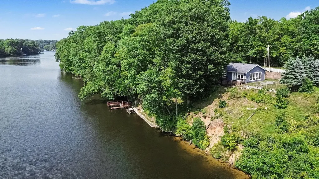 11628 S Lake Chapin Road Berrien Township MI 49103