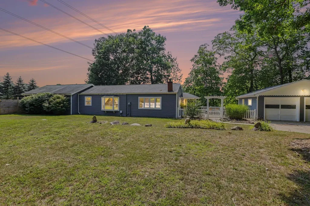 11628 S Lake Chapin Road Berrien Township MI 49103