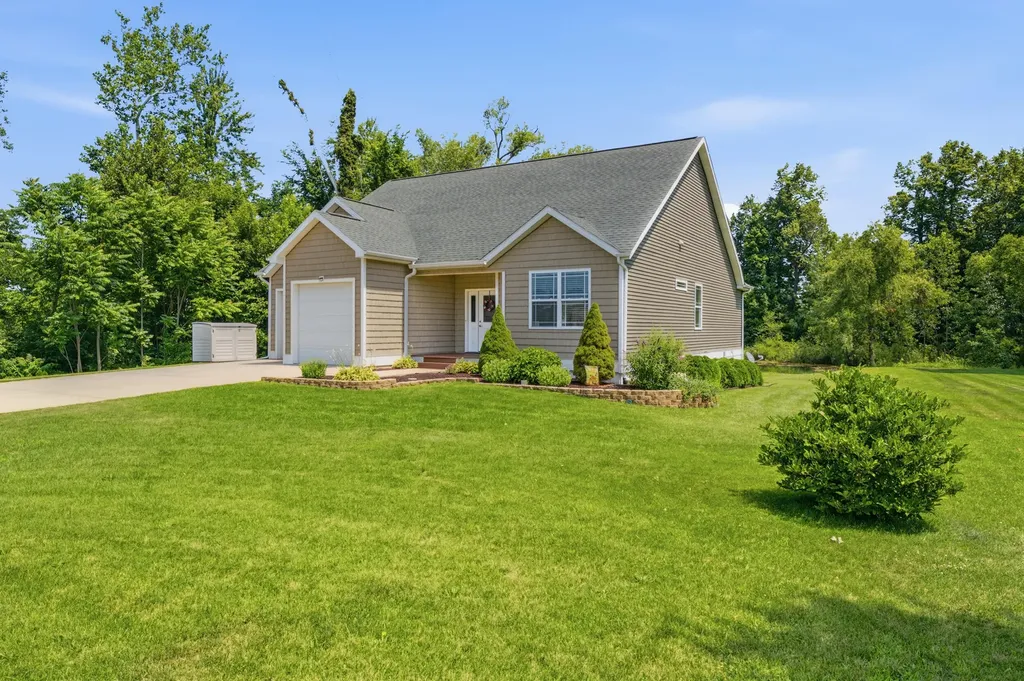 1155 Sonoma Court Baroda Village MI 49101