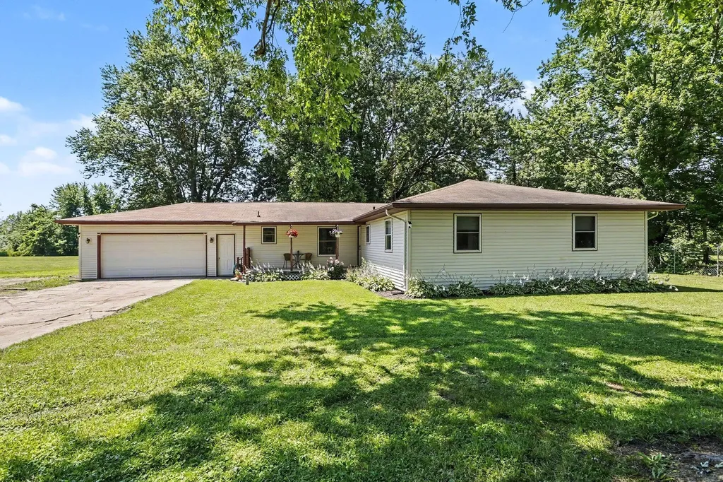 4226 John Goff Road Watervliet Township MI 49098