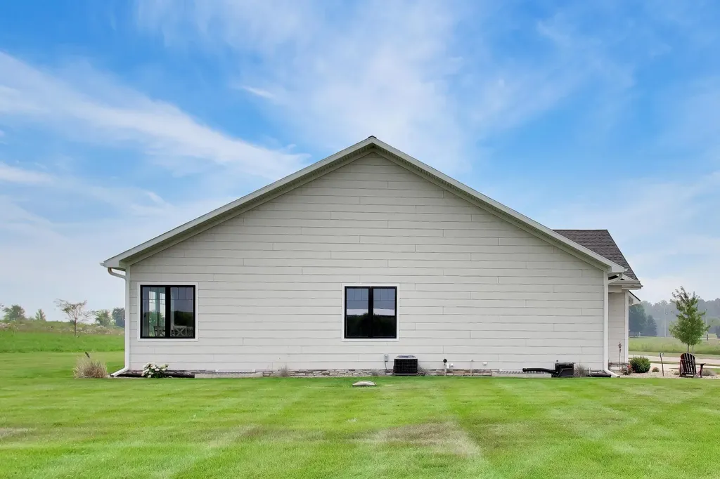10333 S Noellyn Drive Oronoko Charter Township MI 49103