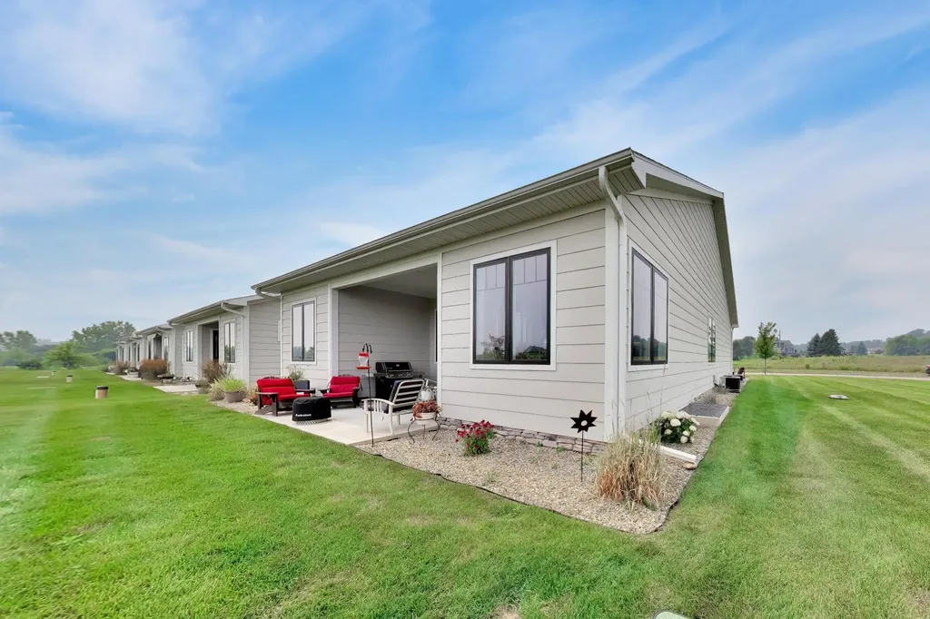 10333 S Noellyn Drive Oronoko Charter Township MI 49103