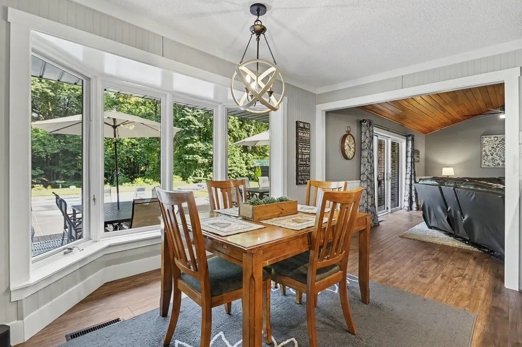 1555 Cardinal Drive Lincoln Charter Township MI 49085