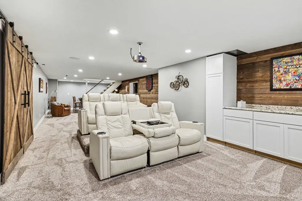 1555 Cardinal Drive Lincoln Charter Township MI 49085