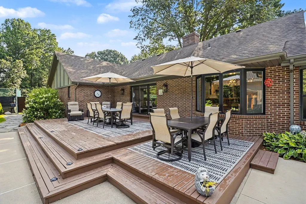 1555 Cardinal Drive Lincoln Charter Township MI 49085