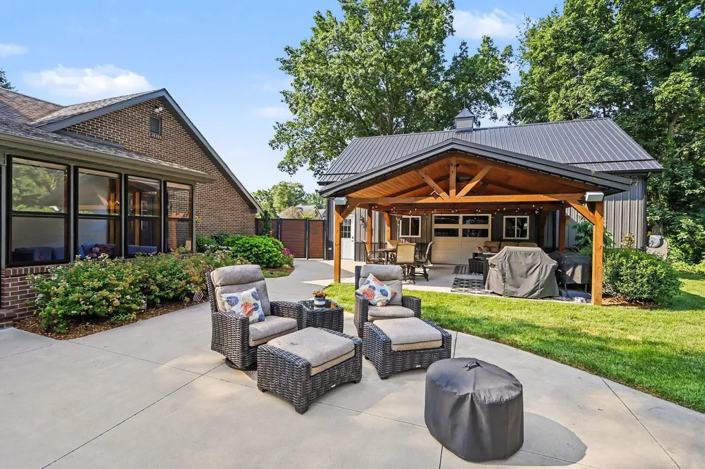 1555 Cardinal Drive Lincoln Charter Township MI 49085