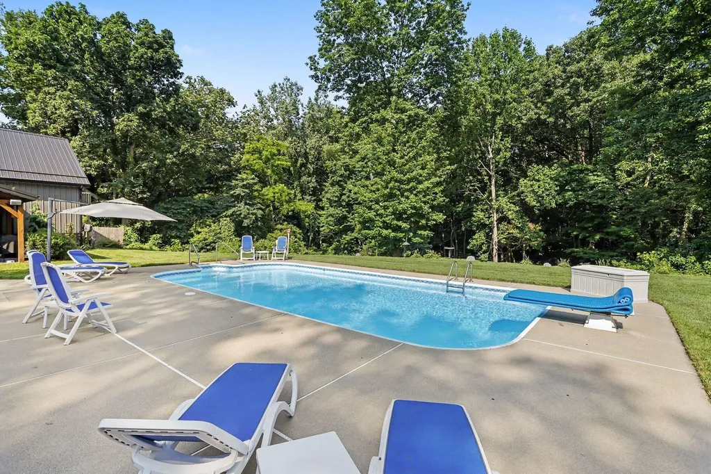 1555 Cardinal Drive Lincoln Charter Township MI 49085