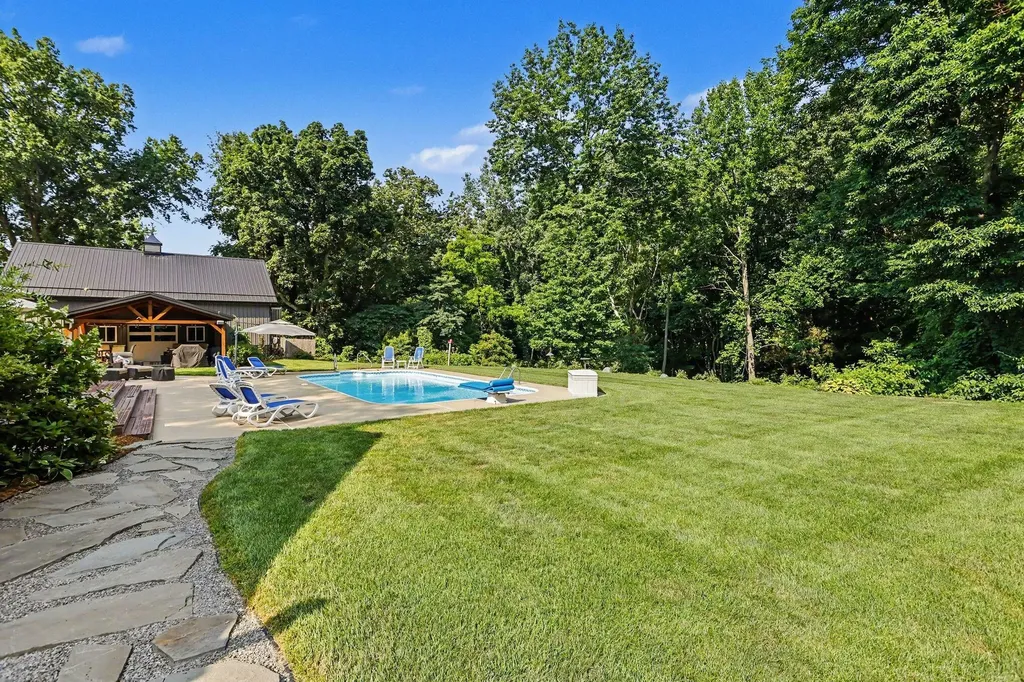 1555 Cardinal Drive Lincoln Charter Township MI 49085