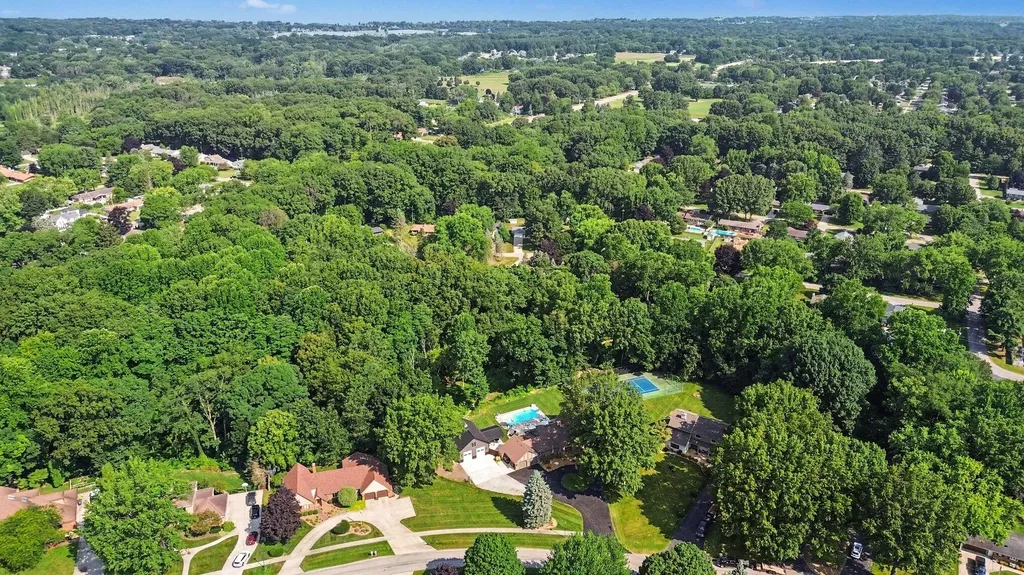 1555 Cardinal Drive Lincoln Charter Township MI 49085